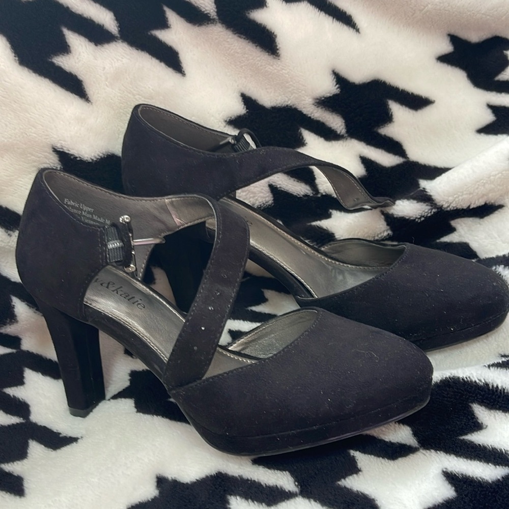 Katie&Kelly ladies 6 platform black velvet heels